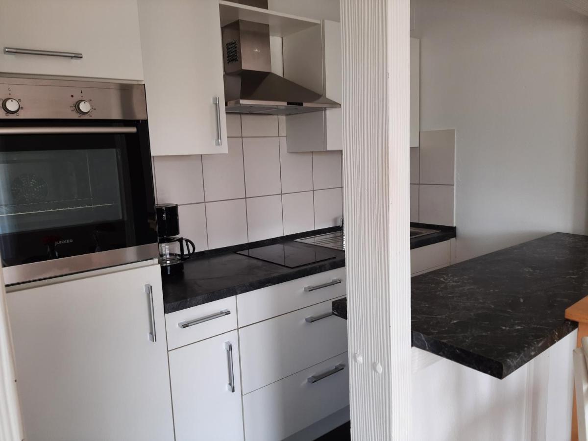 Moderne Wohnung Im Grunen Mit Schoner Terasse Tettnang Esterno foto
